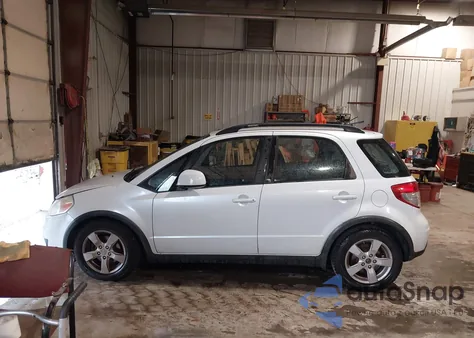 2012 Suzuki Sx4 Premium/Tech Valu Pkg (Nav) z USA, uszkodzony, nr VIN JS2YB5A38C6300735